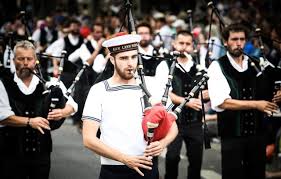 C'est ce dimanche 3 août que se déroulera à lorient la grande parade interceltique à l'occasion du 38ème festival interceltique qui se déroule du 1er au pour la sixième année consécutive, france 3, partenaire historique du festival, retransmettra le dimanche 3 août à partir de 15h05 la grande. Lorient Le Festival Interceltique De Retour Sans La Grande Parade Dans Les Rues Actu Morbihan