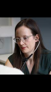 Meet Dr. Chatwin, a specialist in Lifestyle Medicine at the Sport Manitoba  Clinic! Learn more about Lifestyle Medicine via the #LinkInBio