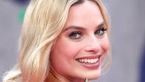 The actress, 31, had undergone day surgery and was in pain when a friend offered her the medication she had been prescribed after a root canal treatment. Margot Robbie On Track To Rival Emma Stone As Young Queen Of Hollywood
