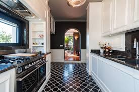 In questo articolo racconto come siamo riusciti a creare un ambiente dall'eleganza classica senza. Casa 200 Mq Stile Classico Moderno Foto E Idee Da Copiare Cose Di Casa