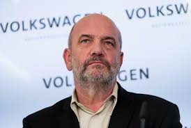 Daniela cavallo soll seine nachfolgerin werden. Vw Auch Vw Betriebsratschef Bernd Osterloh Steht Unter Verdacht