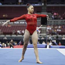Learn more about her parents, john lee and yeev thoj, who have been supportive of. Meet Sunisa Lee A Rising Star For Usa Gymnastics Popsugar Fitness Uk