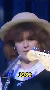 Mike Oldfield & Maggie Reilly: Moonlight Shadow Review