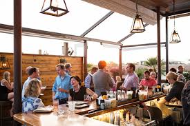 Read reviews from rooftop at 1500 mount diablo boulevard in walnut creek 94596 from trusted walnut creek restaurant reviewers. Rooftop Bar American Grill Charleston Sc Stars Restaurant