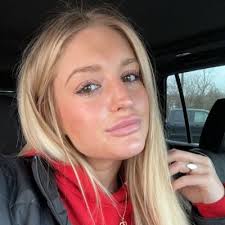 Chloe Russo (@chloeerusso)