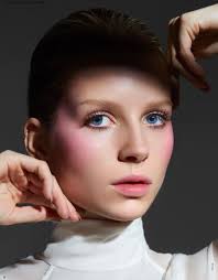 Lottie Moss Models Glam Makeup Trends For Vogue Mexico Lottie Moss Makeup Trends Glam Makeup