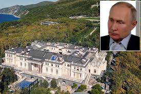Navalny's dramatic battle with mr. Vladimir Putin Denies Owning 1 35b Palace Shown By Navalny
