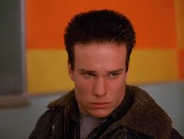 Is it okay that I skip all James scenes once he leaves town in season 2? :  r/twinpeaks