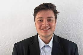 Student Spotlight /// '25L Arianna Kiaei and '25L Zoe Speas were honored  for their contributions to the Law Review. Kiaei was awarded the Roy L.  Steinheimer Law Review Award for her note “