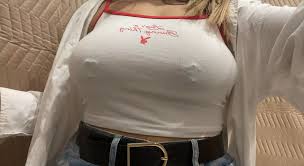 Would I catch you staring? nudes | GLAMOURHOUND.COM