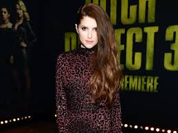 'pitch perfect 3' and the voice perform. Anna Kendrick Said No To A Problematic Love Interest In Pitch Perfect 3 Glamour