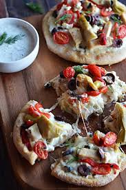 Loaded Greek Chicken Pitzas Recipe Food Recipes Greek Chicken