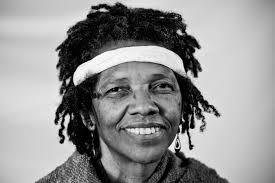 Elaine Upton's Instagram, Twitter & Facebook