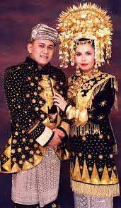 Traditional Dress Wedding Dress Of Tribes In Indonesia Minangkabau Gaya Pengantin Gaun Perkawinan