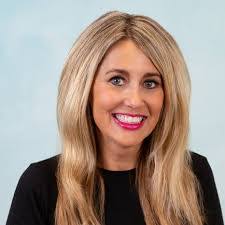 Amy Hassel's Instagram, Twitter & Facebook