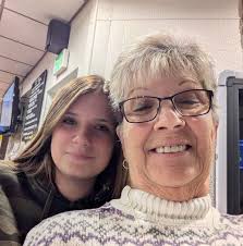 Does any1 sell chocolate eclairs in HDG ? TIA !😌