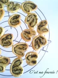 J Ai Decouvert Cette Recette Il Y A Quelques Annees Dans Un Diner Presque Parfait Ou L Une Des Candidates Avait Reali Petits Palmiers Recette Palmier Sale