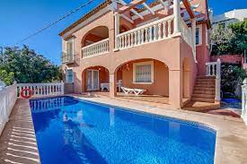 Villa In Javea Xabia Pinosol 5 Beds 3 Baths 500 000 Javea Xabia Villa Beautiful Villa Located In The Urbanization Pin Beautiful Villas Villa Property