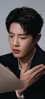 That jawline cuts through my heart #최산 #산 #SAN #ATEEZ #에이티즈 #choisan Cr.  Mountain echo