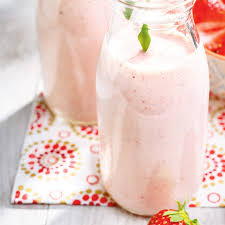 Lait Frappe Aux Fruits Ricardo Recipe Frappe Strawberry Milkshake Milkshake