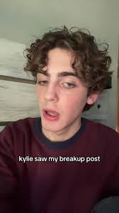 Kyle Mortimer's Instagram, Twitter & Facebook