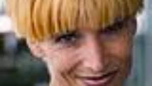 Mayoress' new 'do turns heads