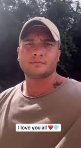 Christopher Yepes's Instagram, Twitter & Facebook