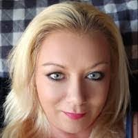 Amanda Emping's Instagram, Twitter & Facebook