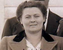 Julia Vargo (1909-1986)