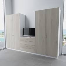 Produziert wird dein individueller schrank innert 5 tagen vom ostschweizer möbelschreiner zu onlinepreisen. Schlafzimmerschrank Mit Verschiedenen Hohen Nach Mass Planen Schrankplaner De
