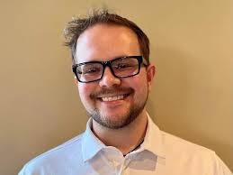 You aren't a kid anymore. A 30 Year Old Makes 1 8 Million A Year Self Publishing On Amazon