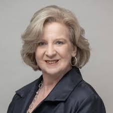 Deanne Avery's Instagram, Twitter & Facebook