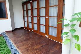 Tak hanya kayu, pintu besi untuk garasi juga ada lho yang didorong memang agak berat namun tingkat keamanannya untuk kenadaraan anda tak perlu diragukan lagi. Tipe Rel Pintu Garasi Wina Yang Sesuai Untuk Kebutuhan Anda Pintu Garasi Ss Rel Pintu Garasi Wina Wina Ss