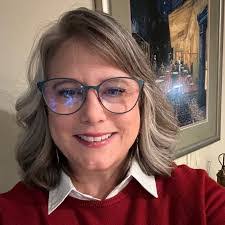 Julie Stenberg's Instagram, Twitter & Facebook