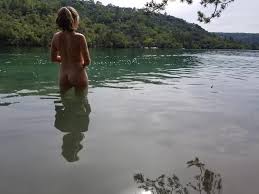 Consultez la liste complète des 381 campings et filtrez en fonction de nombreux critères ou de la disponibilité. Camping Naturiste Verdon Provence Information And Booking