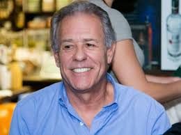 Top Isabeli Fontana e o novo namorado na Ilha