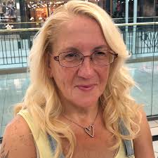 A new toaster pastry is popping into stores, and you can find it in the ice  cream aisle—yes, the ice cream aisle! Our NEW Strawberry Toaster Pastry Ice  Cream arrives in stores