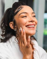 Jazmine Nash's Instagram, Twitter & Facebook