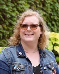 Lily Kellogg's Instagram, Twitter & Facebook