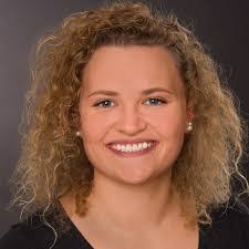 Laura Aust's Instagram, Twitter & Facebook