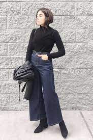 I Found 21 Fresh Ways To Wear The Denim Trend That S Dominating You Re Welcome Wide Leg Jeans Outfit Wide Leg Cropped Jeans Wide Pants Outfit