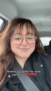 Crystal Dean's Instagram, Twitter & Facebook