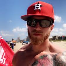 Chase Gilreath's Instagram, Twitter & Facebook