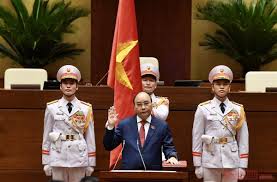 2 days ago · chủ tịch nước nguyễn xuân phúc tuyên thệ nhậm chức. Nmoavyzzmdszlm
