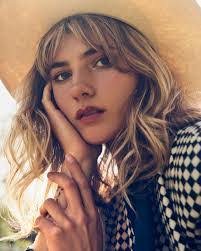 Cassie King's Instagram, Twitter & Facebook