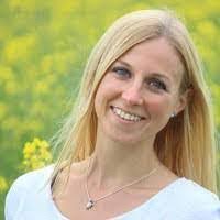 Maxine Burr's Instagram, Twitter & Facebook