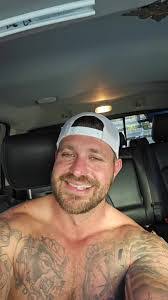 Derek Willingham's Instagram, Twitter & Facebook