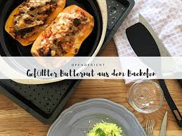 Ich habe ihn ausgehöhlt und dann mit dem kürbisfleisch und rinderhack befüllt. Castlemaker Food Lifestyle Magazin Gefullter Butternut Kurbis Mit Hackfleischfullung Aus Dem Backofen Castlemaker Food Lifestyle Magazin