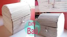 Resultado de imagem para Reduzimos, Reutilizamos e Reciclamos: caixas de papelão, jornais, livros, revistas, gibis,