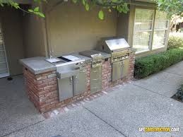 Information with diagrams on how to build an outdoor kitchen which includes grill, smoker, brick oven, and proof box. 10lf Sacramento Outdoor Kitchengpt Construction